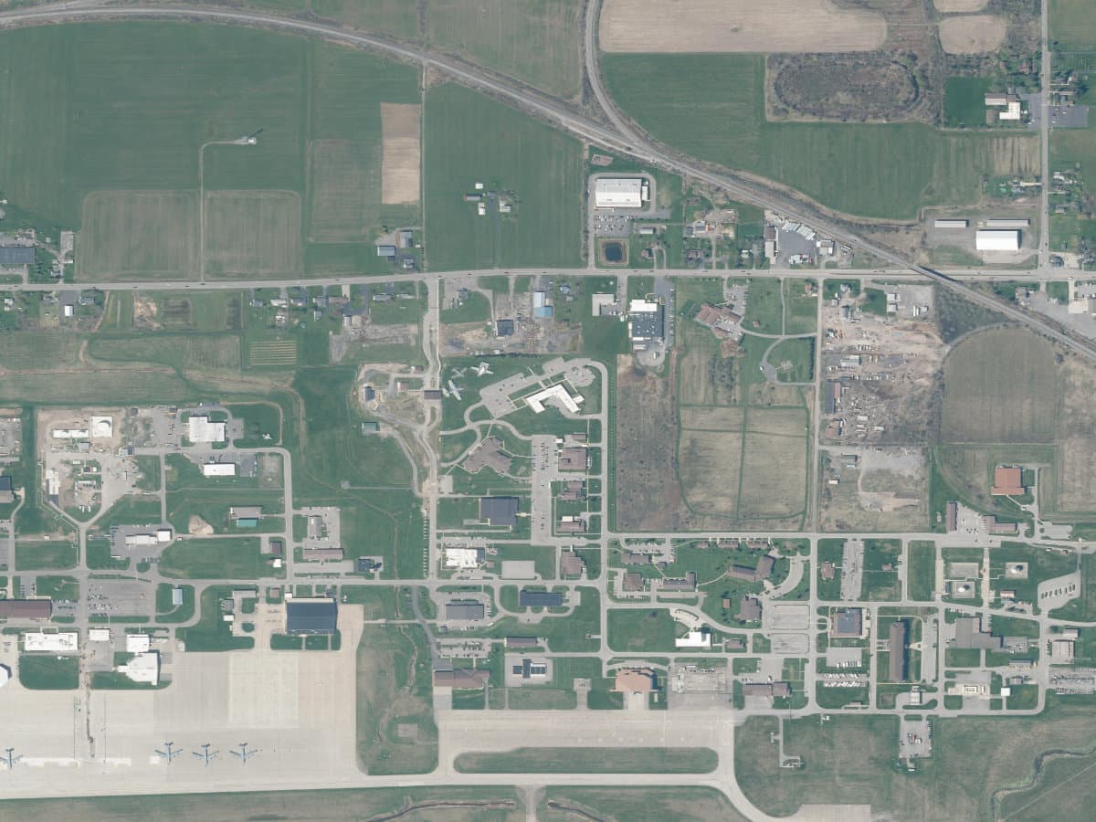 New York State orthophoto showing the Niagara Falls Air Reserve Station runways, facilities, and surrounding land