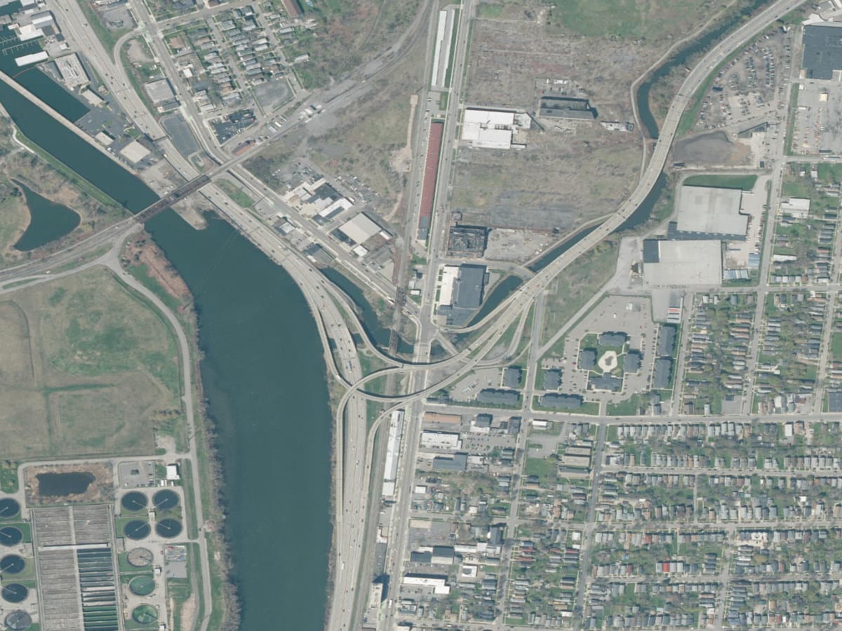 New York State orthophoto showing the Niagara Street transportation corridor and Niagara River shoreline in Buffalo